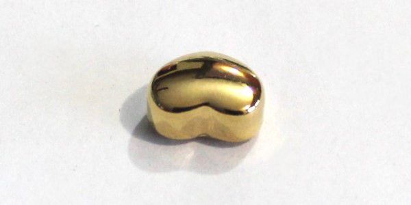 STEDDC5.5 Acero Dorado Corazon 5.5x6.5x4mm,  Pieza