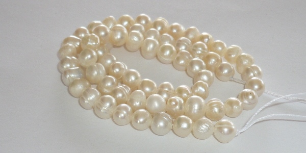 PB06A7B Perla Cultivada 6 a 7mm Blanco Perla  25 perlas por hilo