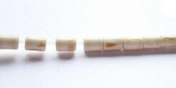 STQT5B Turquesa Sintetica Tubo 5x3mm. Blanco Hueso